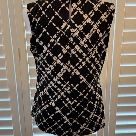 NWT Calvin Klein Sleeveless Blouse Petite Medium - Picture 4 of 7